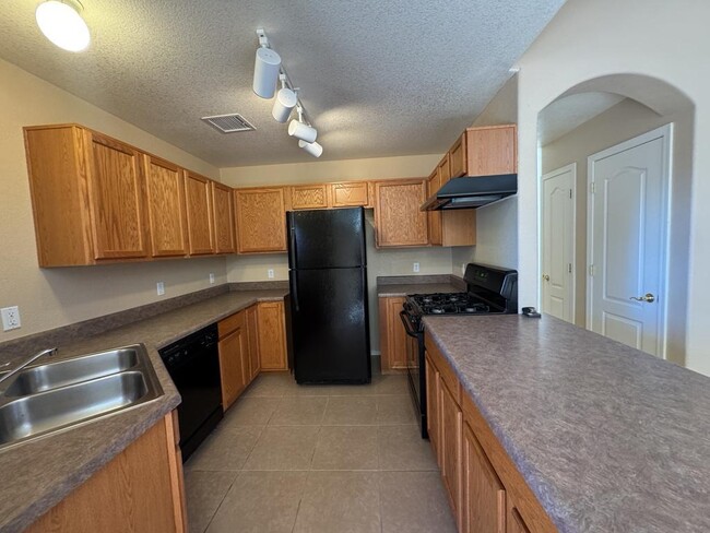 Building Photo - 1113 San Jacinto Dr