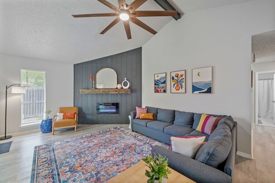 Building Photo - 11906 Blueridge Mountains Dr