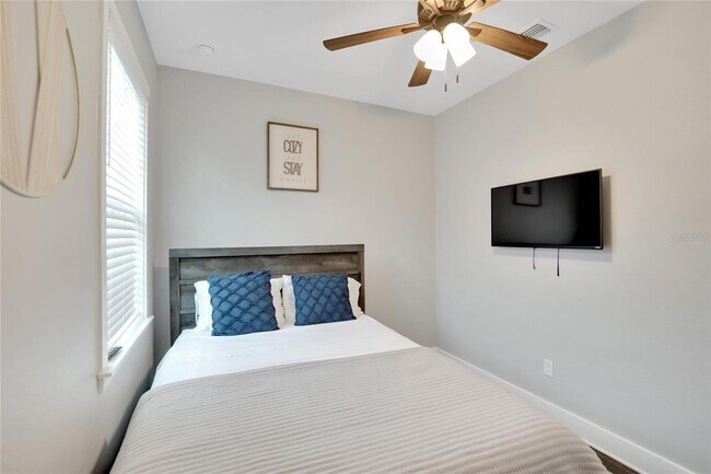 Building Photo - 3002 E 38th Ave