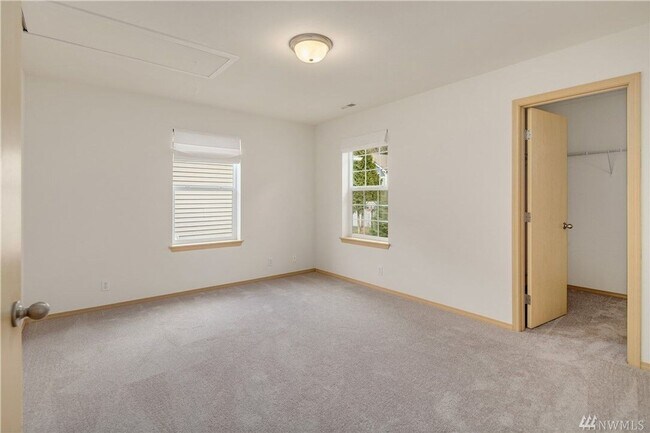 Building Photo - 17508 14th Dr SE