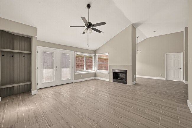 Building Photo - 6619 Misty Dale Dr