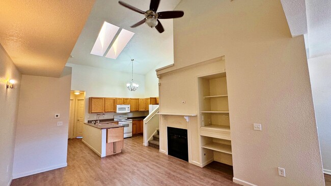 Primary Photo - Great Location for 1 Bed 1 Bath + Full Lof...