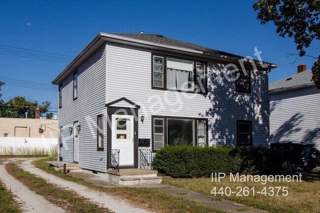 Building Photo - 2420 21st St