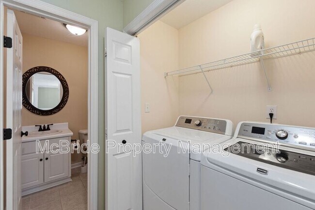 Building Photo - 429 Snead Way