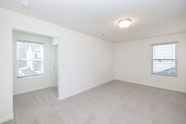 Building Photo - 4 Bedroom Home Piedmont School District AV...