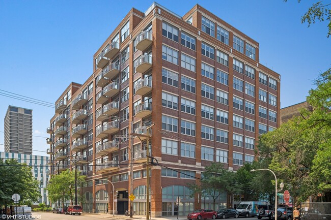 Primary Photo - 933 W Van Buren St