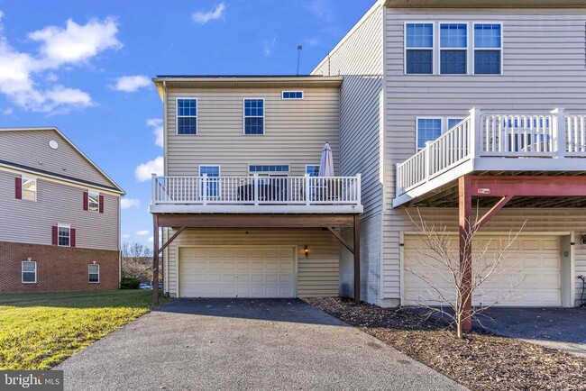 Building Photo - 3321 Tianna Way