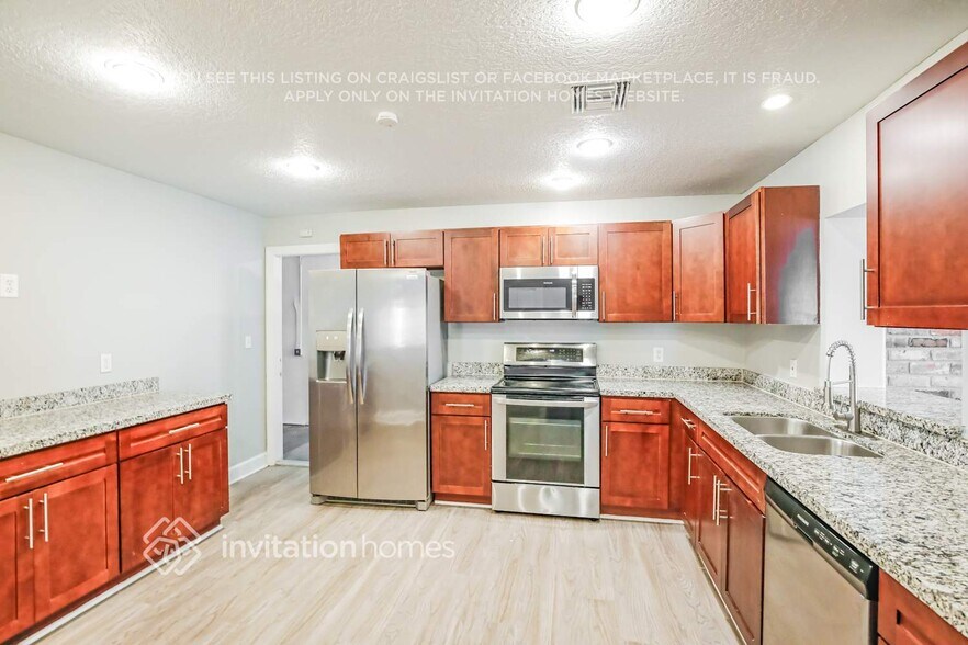 Building Photo - 6832 NW 27th Terrace