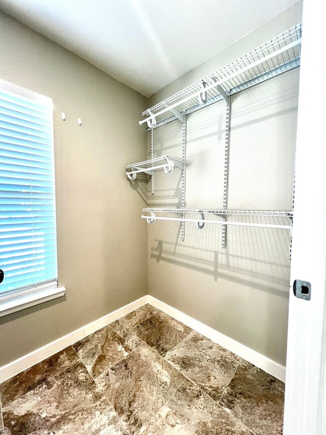 Building Photo - Riverside Bungalows 1/1