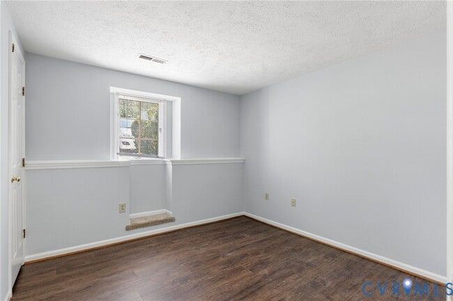 Building Photo - 7604 Roscommon Ct