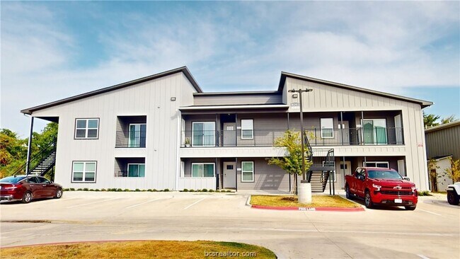 Building Photo - 1326 Prairie Dr