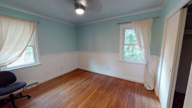 Building Photo - 419 Webster Pl