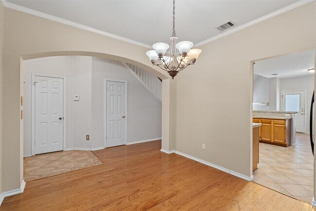 Building Photo - 1805 Gray Oak Dr
