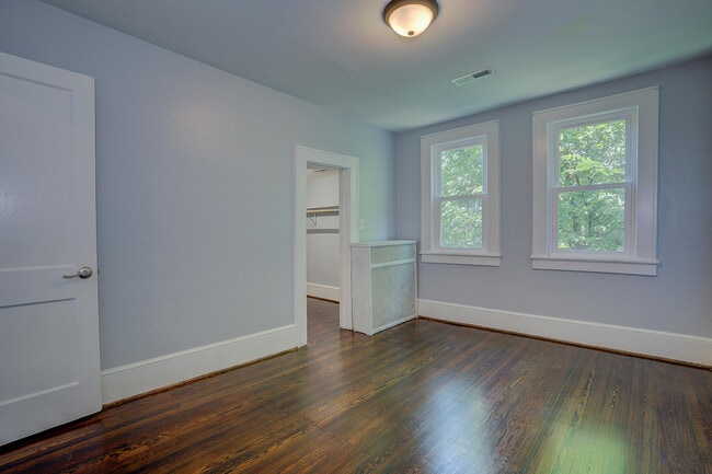 Building Photo - 1414 Hamilton Terrace SE