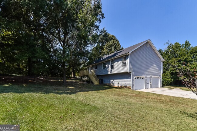Building Photo - 63 Fielding Grove Dr