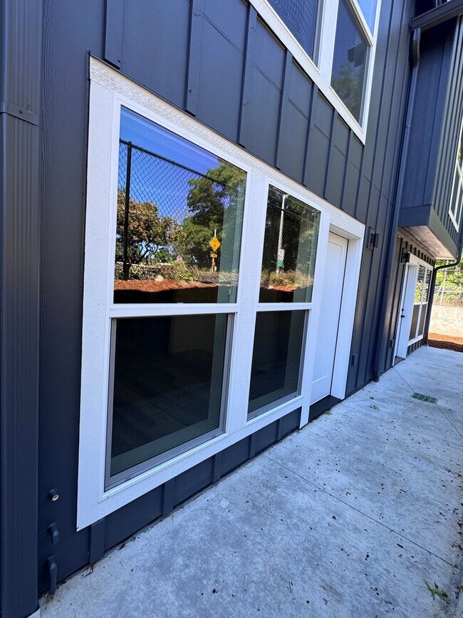 Building Photo - 1ST MONTHS RENT FREE! New Construction, Beautiful, Townhomes! 2 & 3 BEDRM UNITS AVAILABLE