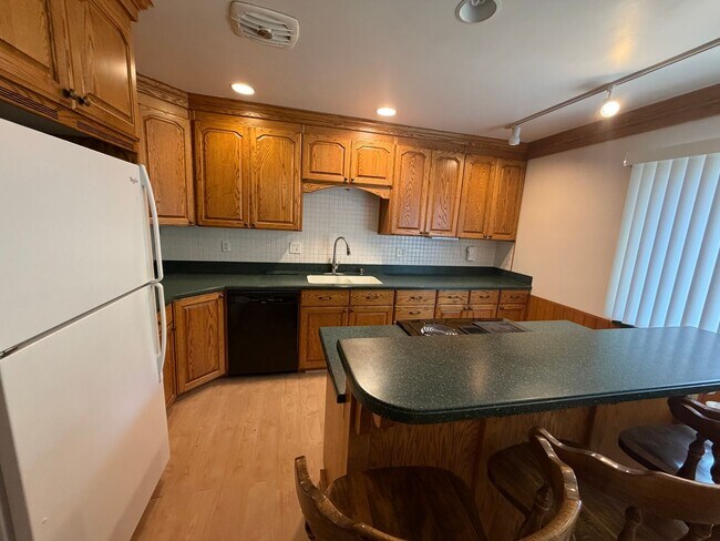 Building Photo - 4132 S Carter Cir