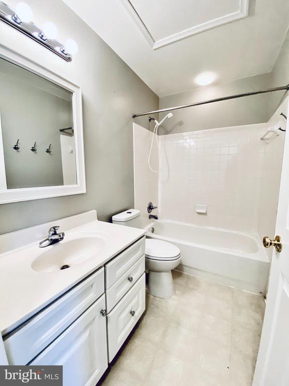 Building Photo - 8381 Jovin Cir