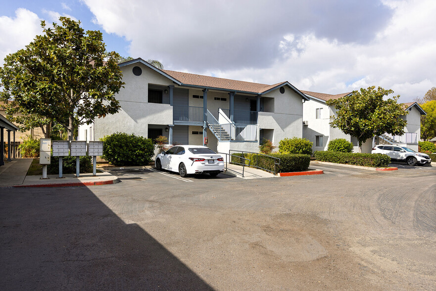 Building Photo - Terre at S Anza