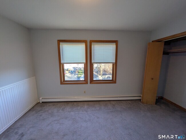 Building Photo - 998 Campbell Ave