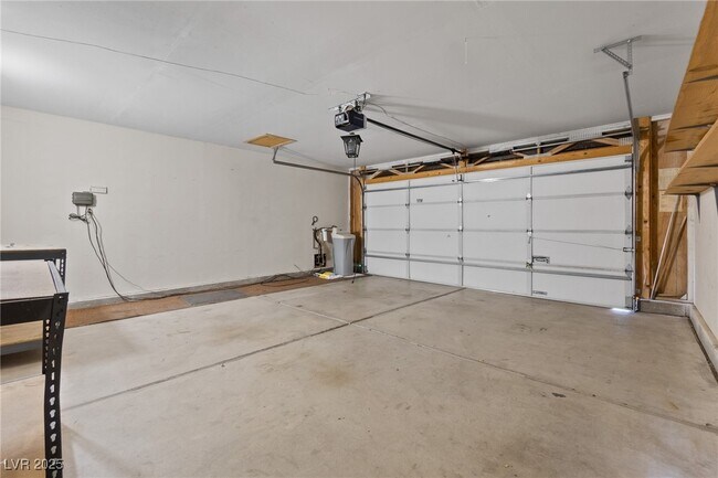 Building Photo - 497 Coco Palms Ave