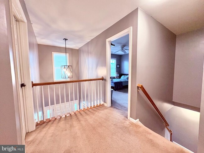 Building Photo - 39 Wild Rose Dr