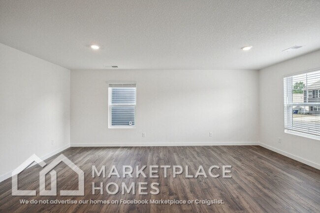 Building Photo - 4033 NE Billie Ln