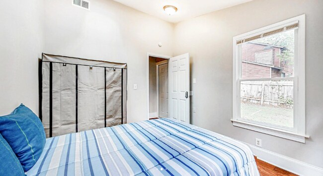 Building Photo - 5437 Biffle Rd