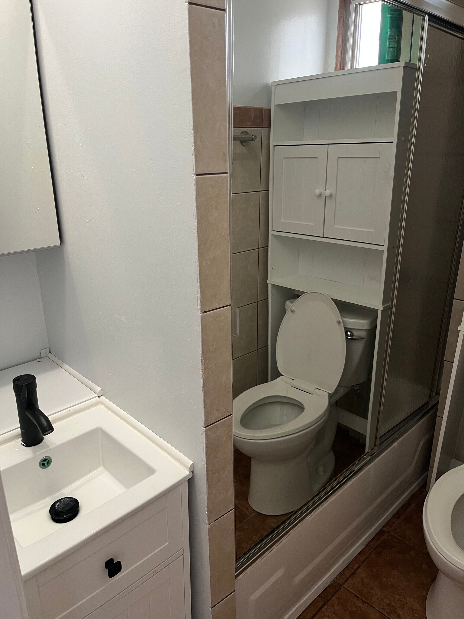 Building Photo - 2415 W Arthington St