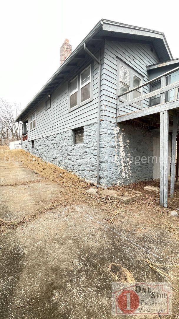 Building Photo - Beautiful 2 Bedroom 1 Bathroom Home in Kansas City!