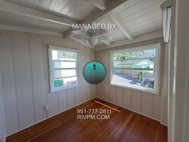 Building Photo - Incredible Gem! Ocean side of PCH with expansive views won't last long!