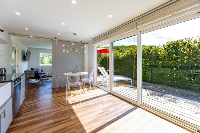 Building Photo - 5 month lease- Fully Furnished One bedroom...