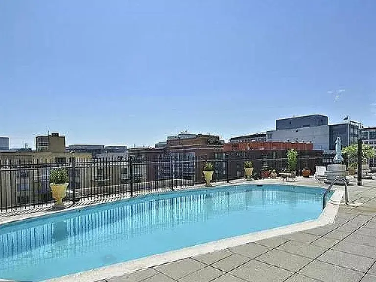 Rooftop Pool - 2201 L St NW