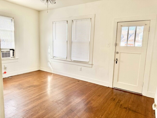 Building Photo - 4442 Capital Heights Ave