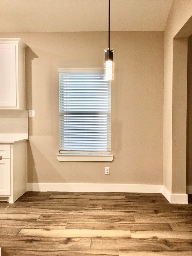 Building Photo - 2075 Briar Grove Dr