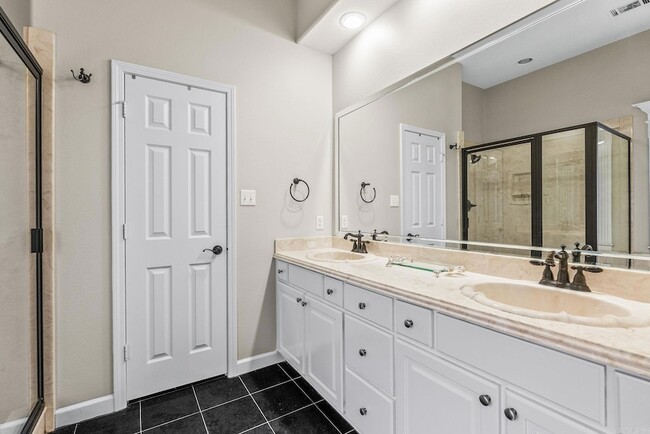 Building Photo - 3005 Mossy Creek Dr