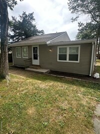 Building Photo - 128 Lakeview Dr