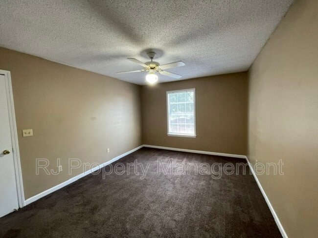 Building Photo - 3609 Mynders Ave