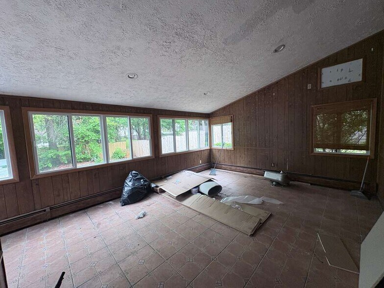 Building Photo - 125 Stimson Rd