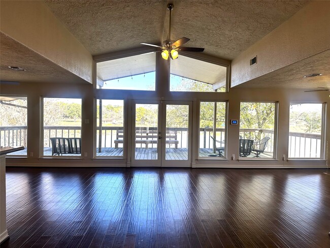 Building Photo - 20527 Rio Villa Dr