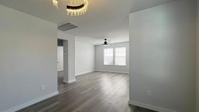 Building Photo - 20917 Patriot Park Ln