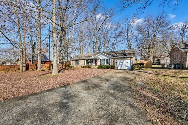 Building Photo - 171 W Regent Dr