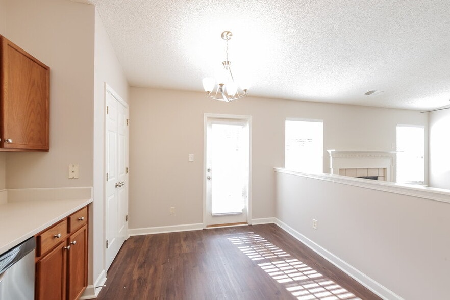 Building Photo - 4089 Counselors Dr