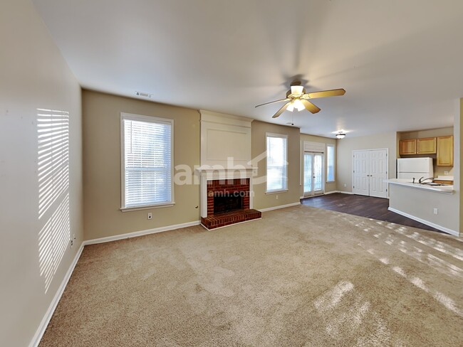 Building Photo - 401 Lochmere Ct