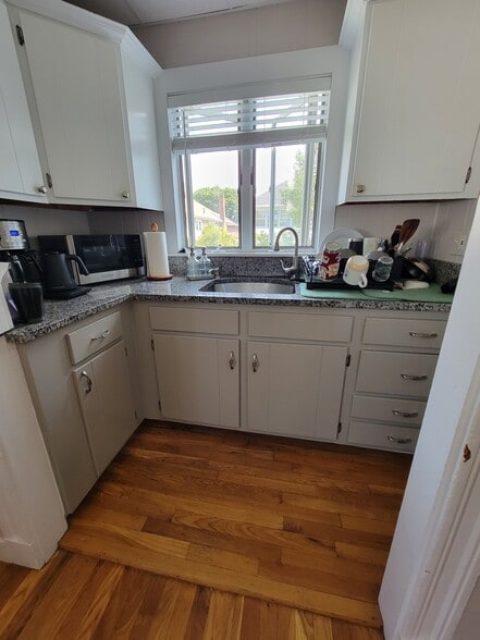 Shared kitchen - 90 North St