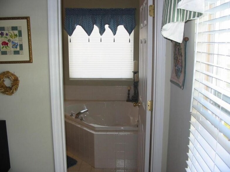 Building Photo - 8284 Simpson Creek Way
