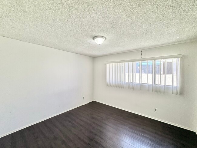 Building Photo - 3555 San Marino St