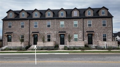 Building Photo - 5916 S Bellview Rd