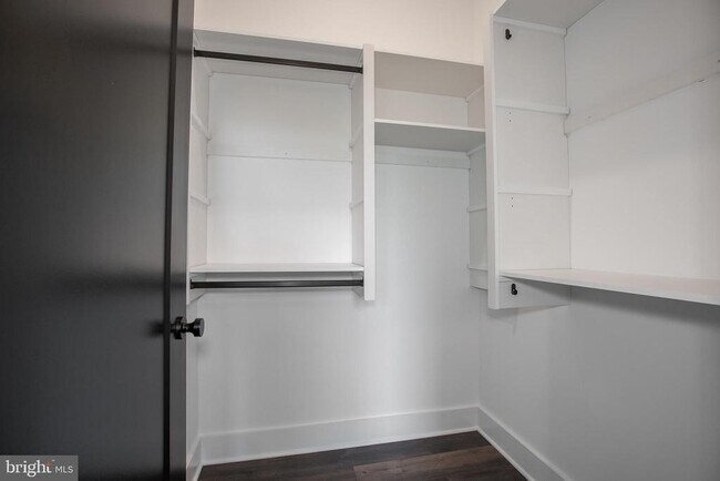 Building Photo - 2940 W Thompson St