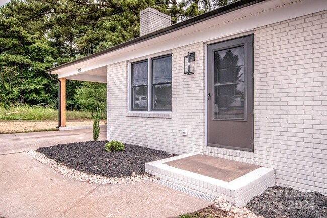 Building Photo - 4892 NC-16